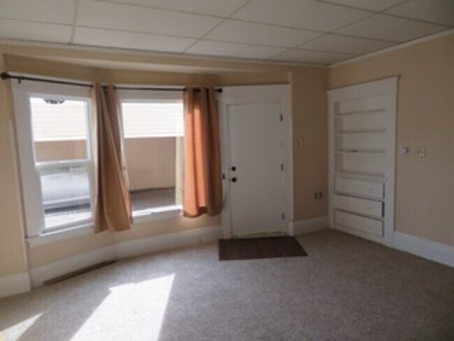 Foto del edificio - Charming 1-Bedroom Flat near the Historic ...
