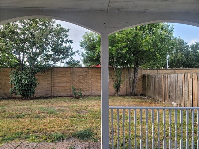 Foto del edificio - 15122 Turphin Way