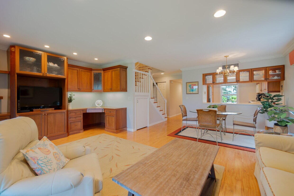 Primary Photo - 18430 SE Wood Haven Ln