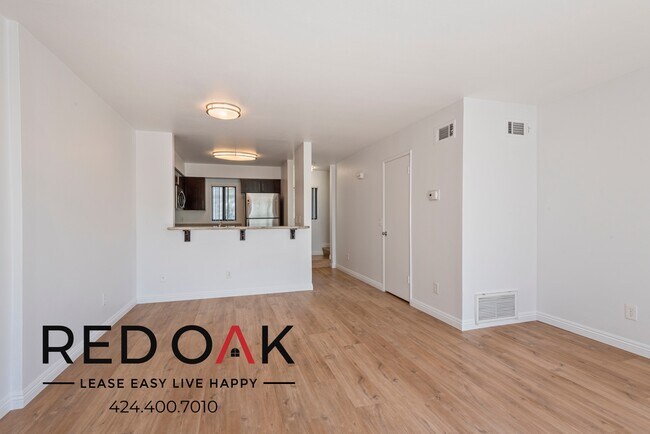 Foto del edificio - Meticulous Two Bedroom with Contemporary C...