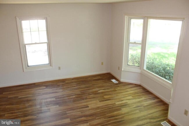 Building Photo - 10742 Brice Ct