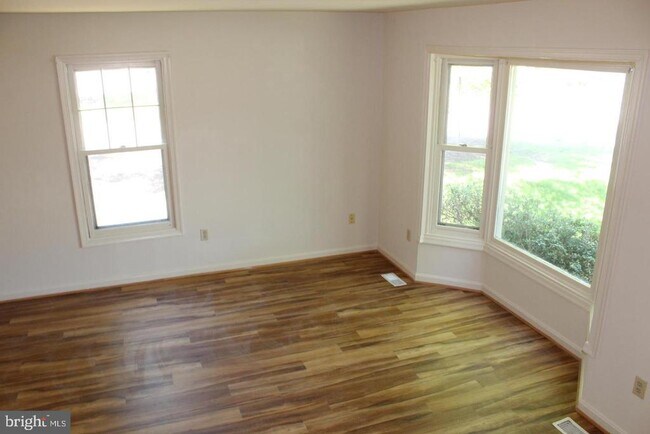 Foto del edificio - 10742 Brice Ct