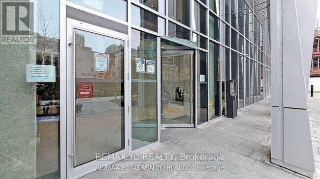 Building Photo - 1 Yorkville Ave