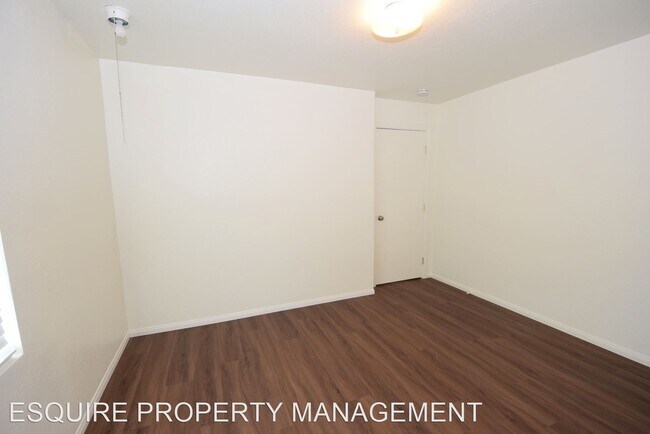 Building Photo - 2 br, 1 bath House - 516 E. HARVARD BLVD