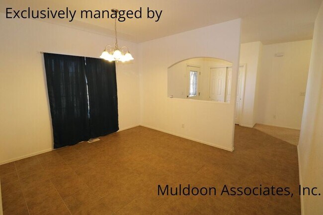 Building Photo - 895 S Indian Bend Dr
