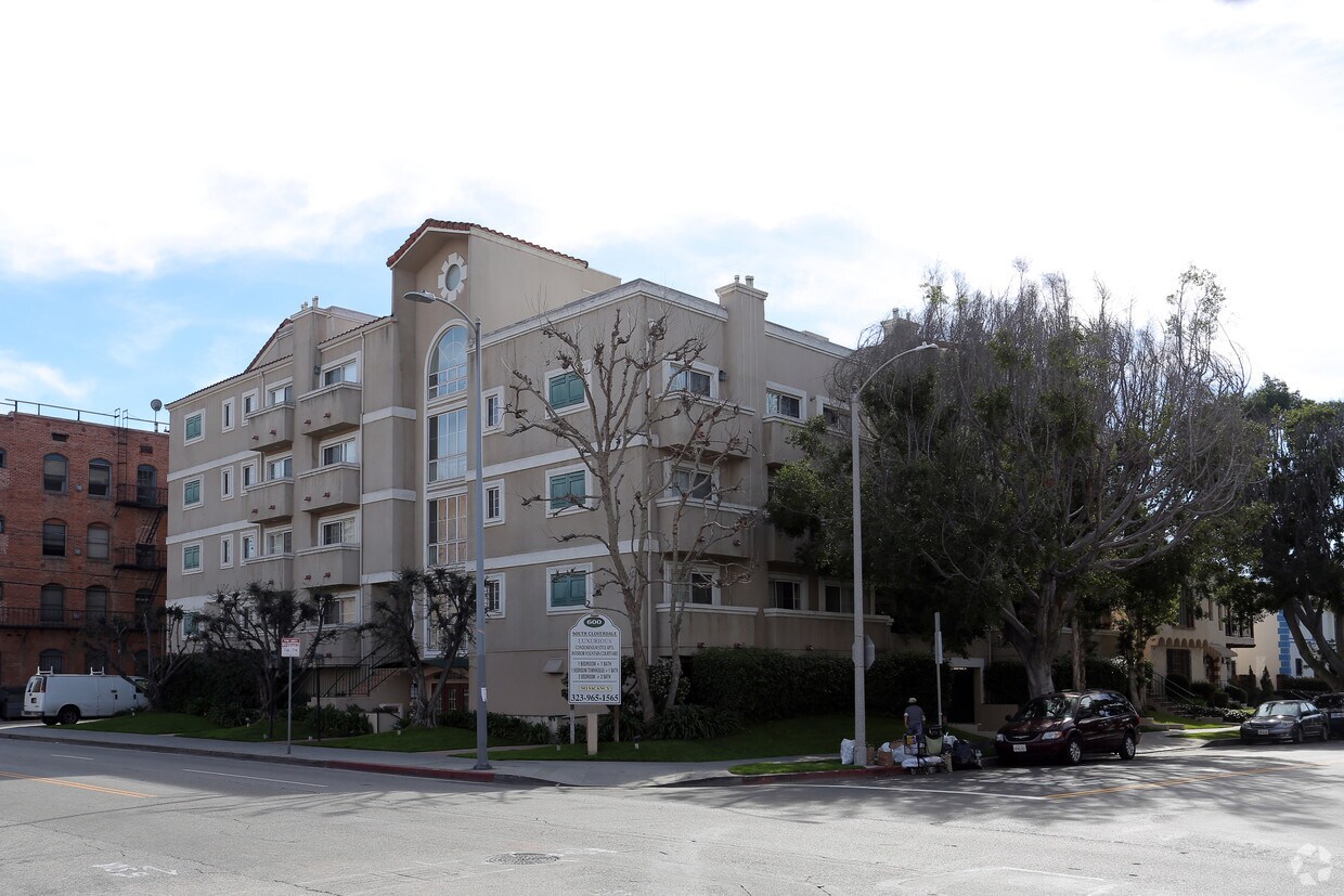 Cloverdale Apartments Los Angeles, CA