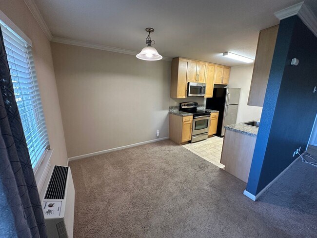 Building Photo - 1 Bed 1 Bath Condo In Walnut Creek