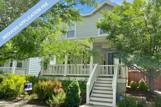 Building Photo - 3428 Akron Ct