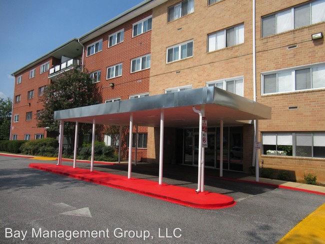 Foto del edificio - 2 br, 2 bath House - 3737 Clarks Lane #107