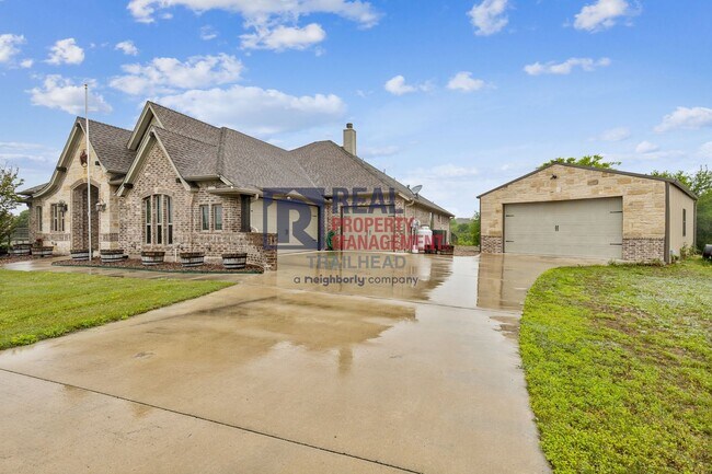 Foto del edificio - Stunning 3 Bedroom/2.5 Bath Custom Home wi...