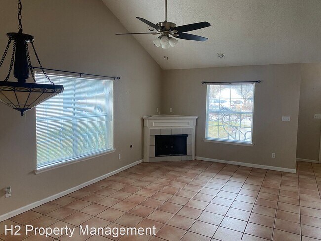 Building Photo - 2 br, 2 bath House - 3011 Royal Palm Way