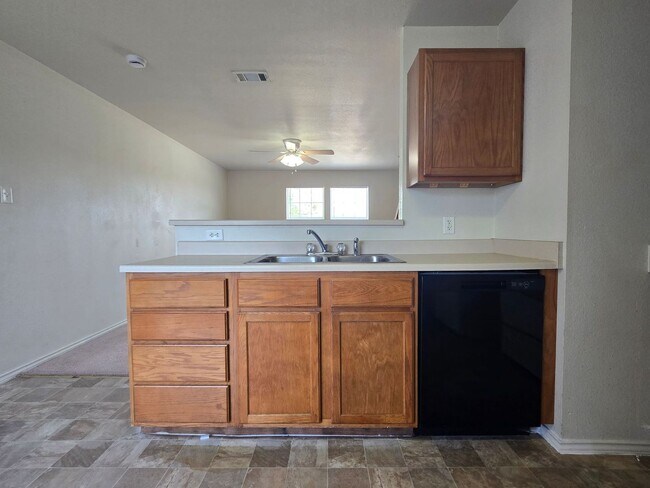 Building Photo - PRICE REDUCTION - AVAILABLE NOW!