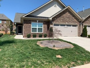 Building Photo - 401 Fortress Ct