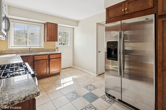 Foto del edificio - 6341 N Leavitt St