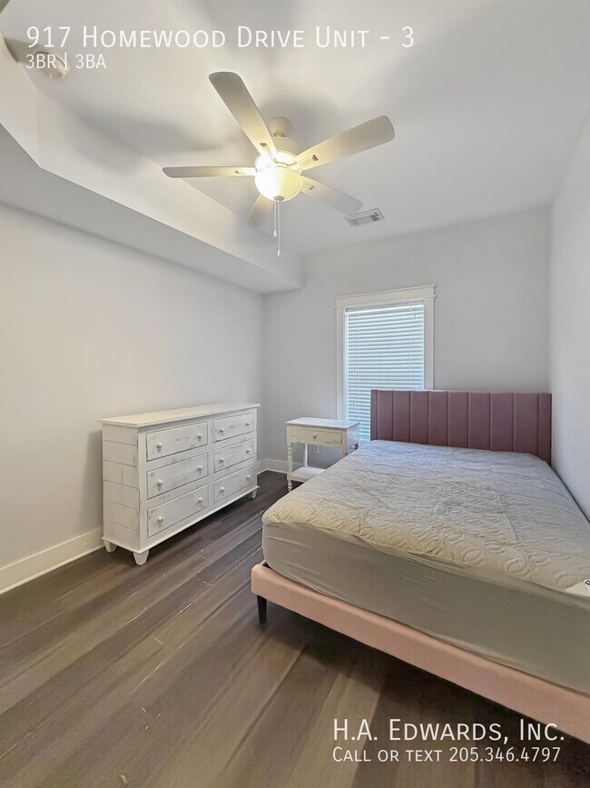 Foto del edificio - 917 Homewood Dr