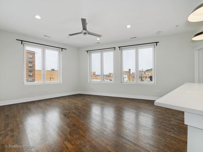 Foto del edificio - 4428 N Sheridan Rd