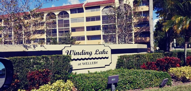 Foto del edificio - 10007 Winding Lake Rd