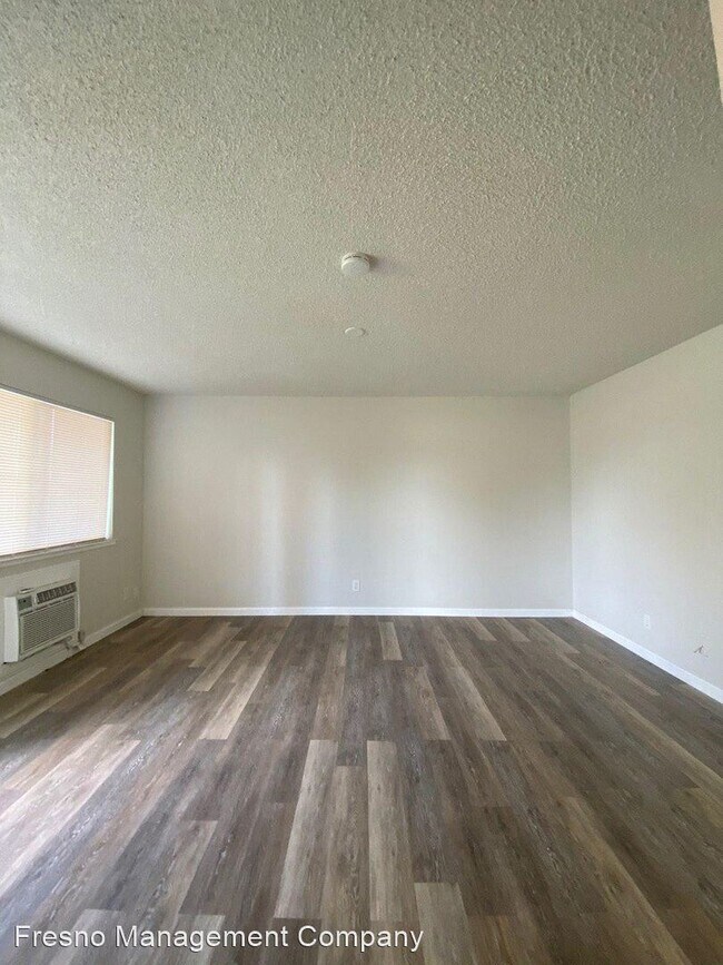 Foto del edificio - 1484 N Cedar Ave
