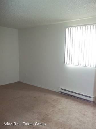 Building Photo - 3040 Mallard Dr