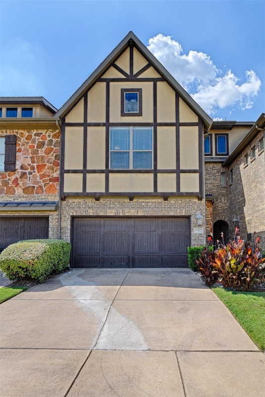 Photo - 1605 Brook Glen Dr House