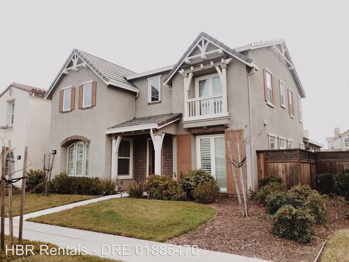 Primary Photo - 5 br, 4 bath House - 1284 S Shields Ave.