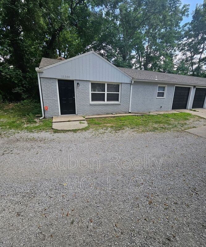 Foto principal - 11300 E 15th St S