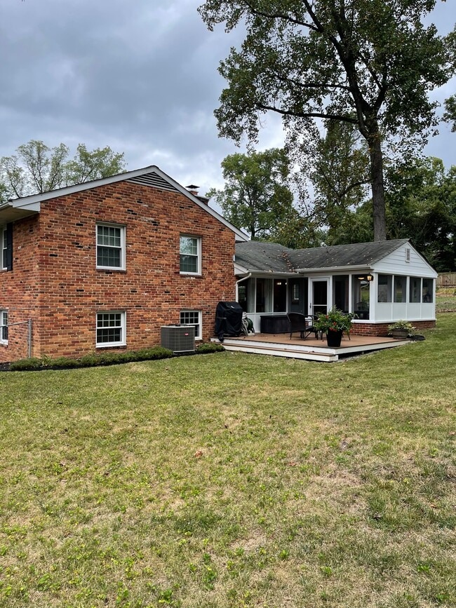 Building Photo - 7603 Cosgrove Pl