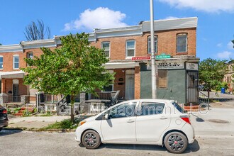 Building Photo - 1416 N Milton Ave