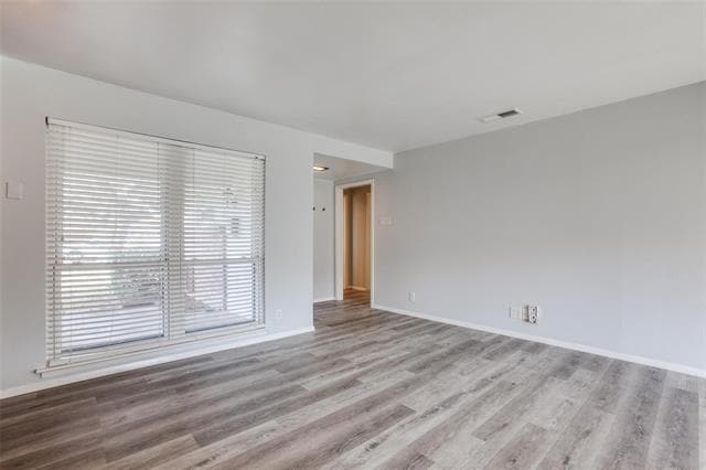 Building Photo - 823 Wisteria Way