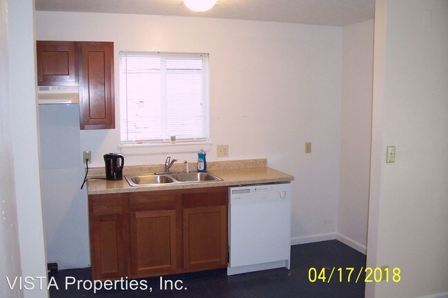 Building Photo - 3 br, 1 bath House - 543 Dr W J  Hodge St.