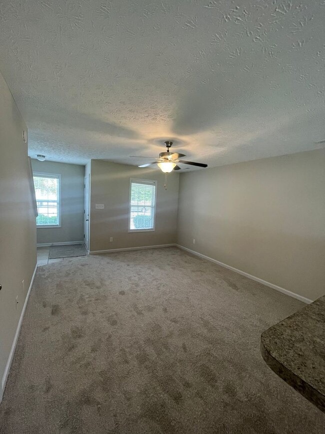Building Photo - 2 Bedroom Townhome in Havelock