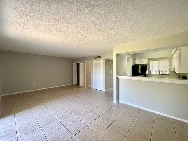 Foto del edificio - WINTER PARK WOODS CONDO