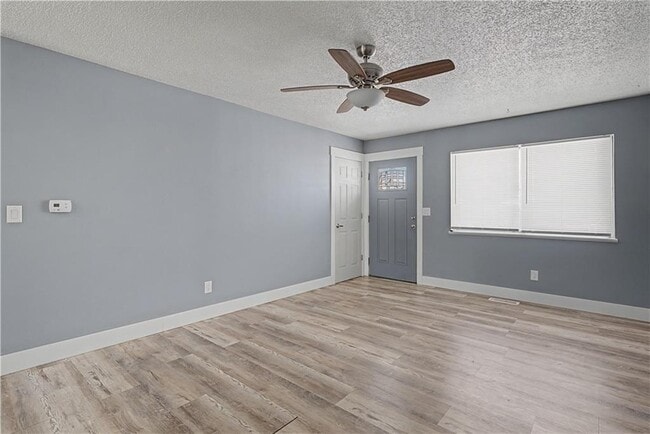 Foto del edificio - 348 N 14th St