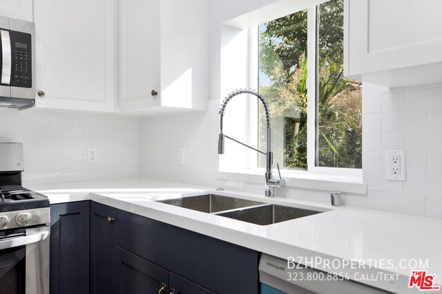 Foto del edificio - 6032 Romaine St