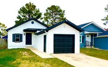 Building Photo - 11935 Greensbrook Forest Dr