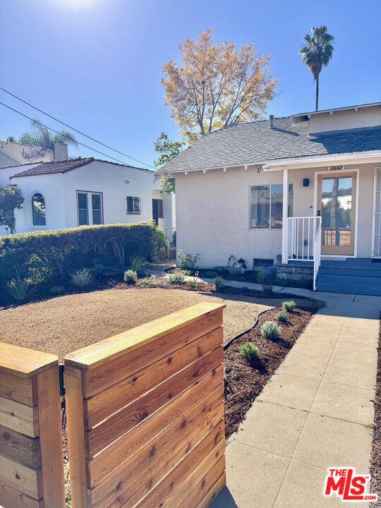 Building Photo - 3642 Seneca Ave