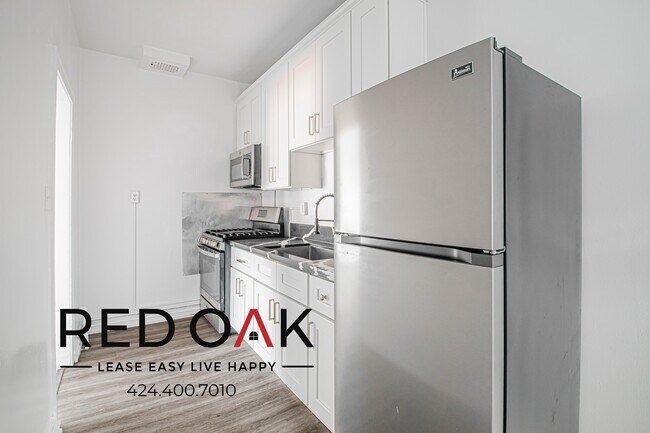 Foto del edificio - 687 Shatto Pl