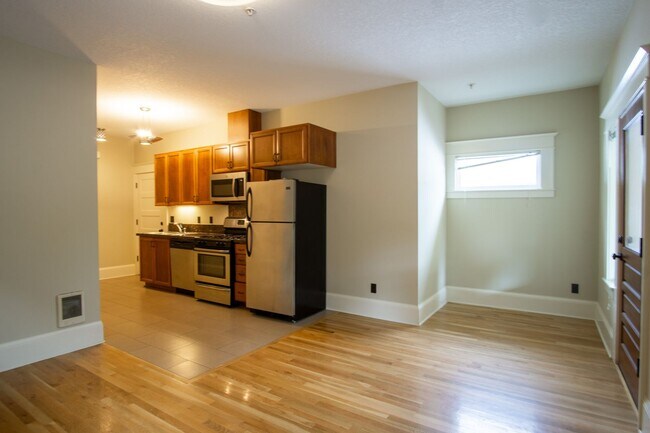 Photo - Gorgeous Top-Floor One-Bed with Amazing Balcony Space! Apartment