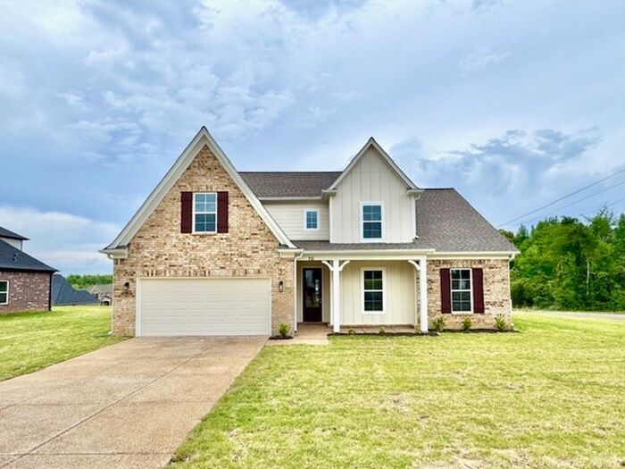 Foto principal - Now Leasing a Brand New 5-Bedroom 3 Bath H...