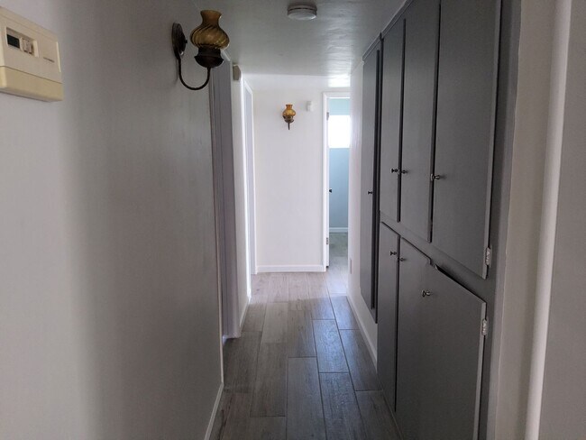 Foto del edificio - 2801 El Berrendo Ave., Bakersfield, CA 93304