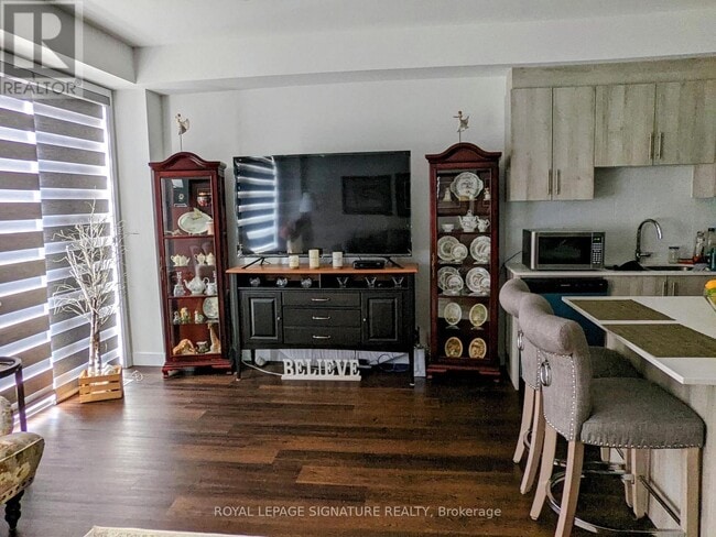 Building Photo - 166 Mt Albion Rd