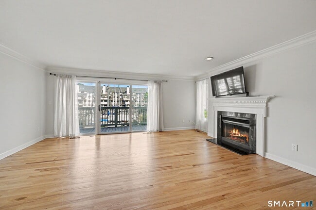 Building Photo - 123 Harbor Dr