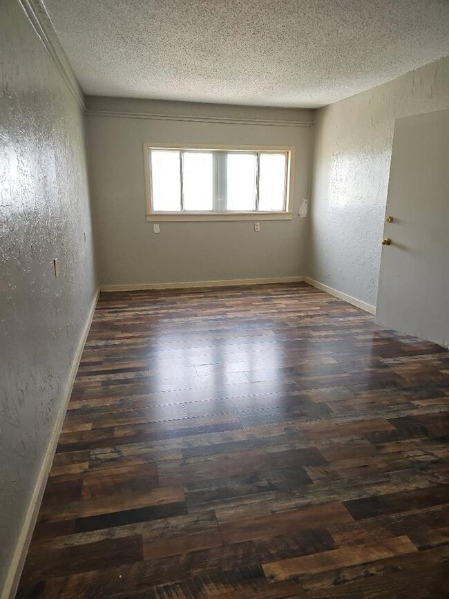 Foto del edificio - 1436 NW Ozmun Ave