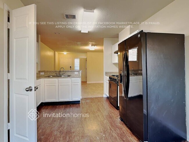 Foto del edificio - 12618 Mountain Daisy Rd