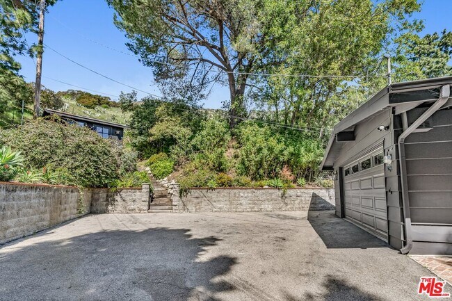 Building Photo - 7721 Firenze Ave