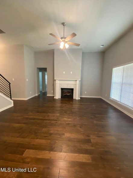 Building Photo - 3160 Magnolia Bloom Dr