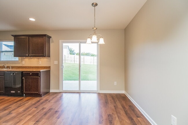 Building Photo - 2014 Cobblestone Dr