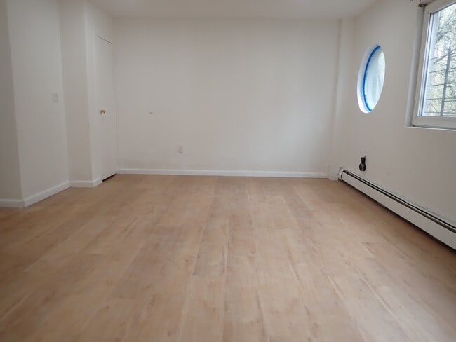 Building Photo - 1174 Sherman Ave