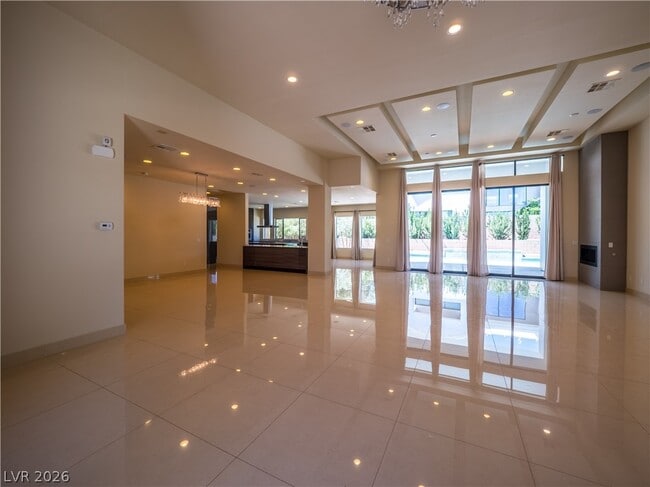 Foto del edificio - 7447 Yonie Ct