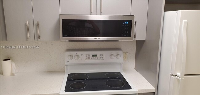 Foto del edificio - 400 SW 134th Way